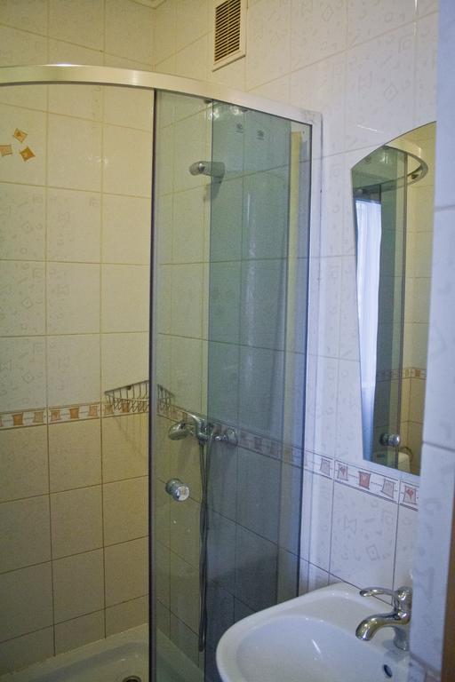Motel Iwano-Frankiwsk Pokój zdjęcie