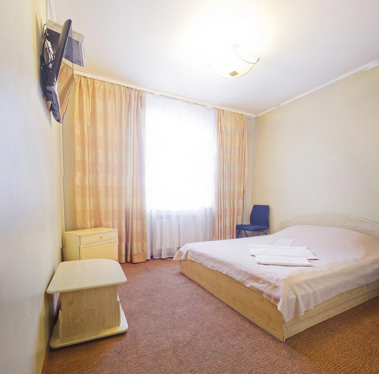Motel Iwano-Frankiwsk Pokój zdjęcie